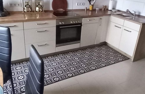 Rugendorf Apartment | Gemütliche neu Renovierte 80 m2 Ferienwohnung, Auch für Monteure