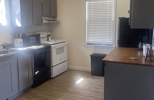 Durant Cottage | A Cozy Cottage in Durant, Oklahoma. Comfortable, clean & conveniently located!