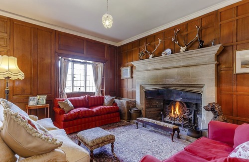 Swindon House | Pet friendly, comfortable Grade 2 listed manor complete with Aga, fires etc.