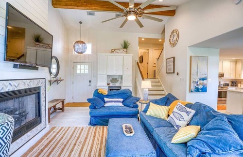 Granite Shoals House | 3 Bdrm on Lake LBJ w/ Pool | Book for Eclipse!