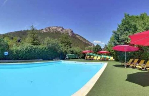 Orpierre House | Camping 4 étoiles - Piscine - eeeaeg