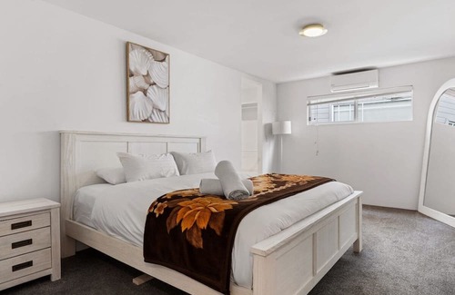The Entrance North House | Coastal Retreat Heated Plunge Pool with Pool Table