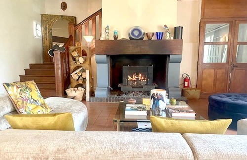 Chatillon-Coligny Villa | Homerez - Villa for 16 ppl. with swimming-pool and garden at Châtillon-Coligny