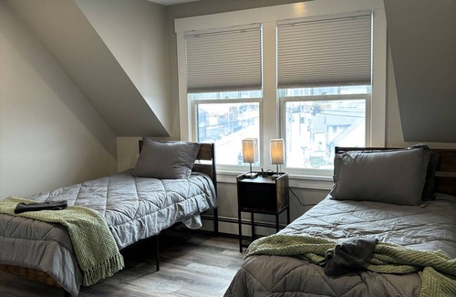 Cohasset House | New just minutes to Nantasket Beach and next door to a Cohasset top restaurant