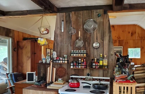 Ripton Cabin | Cozy Cabin on Robert Frost Mountain in Ripton, Vermont