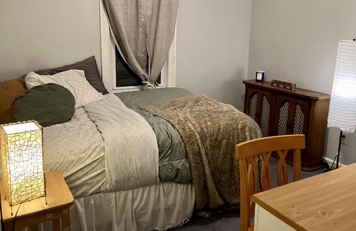 Kalamazoo House | This charming bungalow is located 5 minutes from downtown! A cozy family home.
