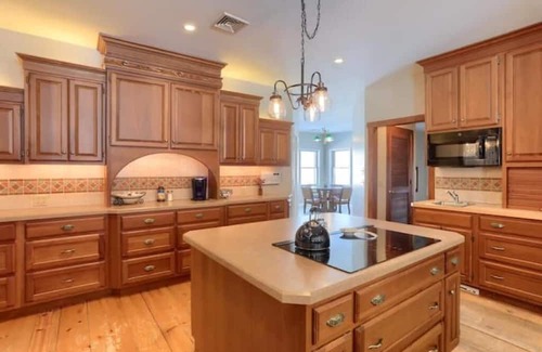 Stouchsburg House | Lazy Meadows Horse Ranch, new listingn