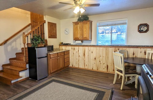 Fremont Apartment | Etta's Escape