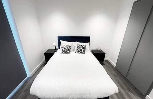 Abbey Wood Apartment | 2bed on Elizabeth line-5mins to Excel Custom House