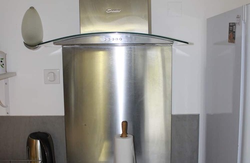 Valence Apartment | Logement à la Campagne, à 10 mn de Valence. Animaux de Compagnie Acceptés!