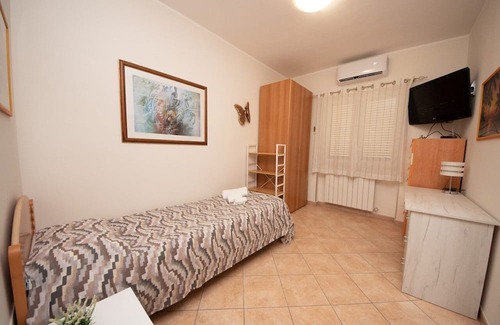 Anzio Villa | Villa 'La Rosa Dei Venti' with Private Pool, Wi-Fi and Air Conditioning