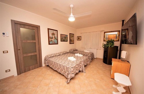 Anzio Villa | Villa 'La Rosa Dei Venti' with Private Pool, Wi-Fi and Air Conditioning