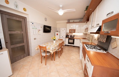 Anzio Villa | Villa 'La Rosa Dei Venti' with Private Pool, Wi-Fi and Air Conditioning