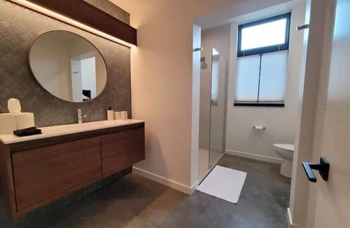 Mosier House | Mosier Creek Vista