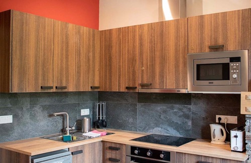 Ribes De Freser Apartment | Apartamento tipo loft en una casa de estilo Modernista en el bosque.n