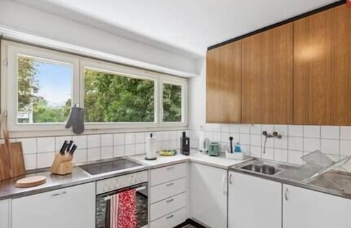 Wiedikon Apartment | Bright and Cozy APT `17 min away in the center