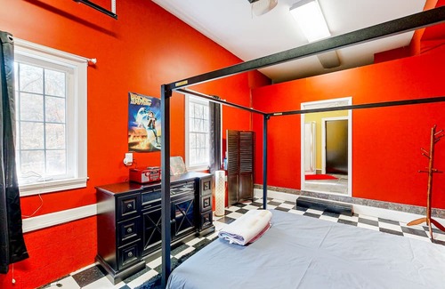 Rock Hill Cottage | Unique and retro stay on the river with grill, hot tub, pool, & W/D access