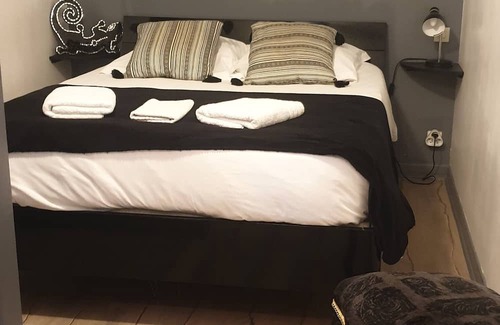 Saint-Amand-Montrond Bed & Breakfast | Hébergement Centre Ville Proche de Toutes Commodités a 10mn de L'autoroute