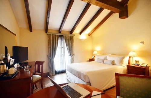 Rondo - Torretta House | Comfort Stay: Onsite Parking, Bike Through Parco Nord, Pets Welcome!