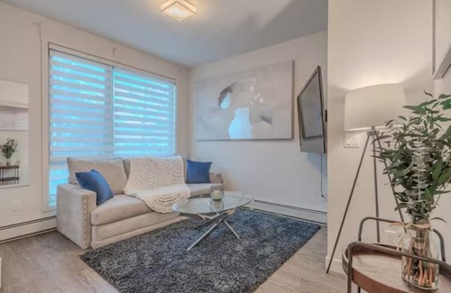 Mission District Apartment | YYC 1BR Gem | Central Location + Fast WI-FI