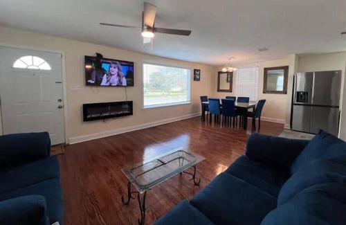 Behrman House | Single Family home in quiet area 5 minutes from downtown New Orleans
