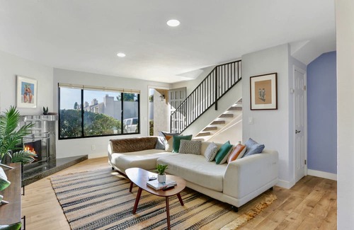 Bay Ho Condo | Sunny 2BR! 10Mins to Beach w/ Ocean View+BBQ+Pool!