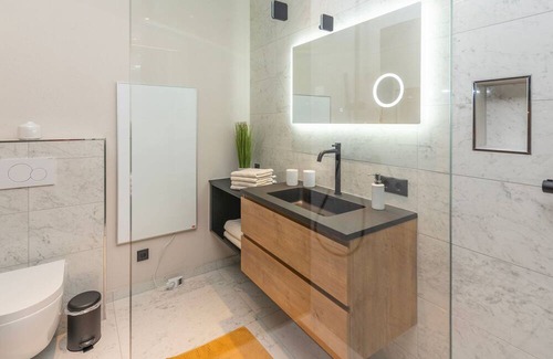 Prutz Apartment | Wohnung Leona mit Südseitigem Balkon - Aenna Apart