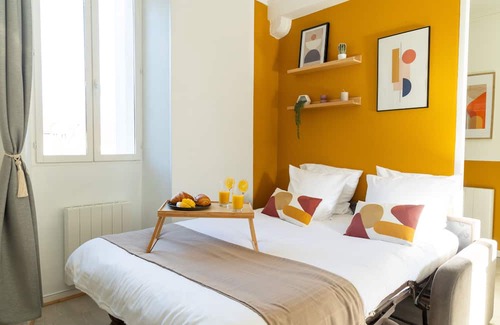 Cires-Les-Mello Apartment | Le Yellow Vibe - A Deux pas de la Gare, Parking Privé Gratuit, Wi-fi Haut Débit