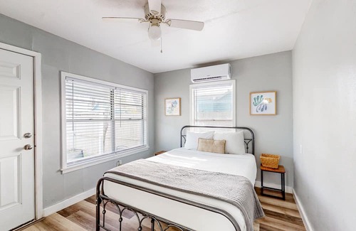 Aransas Pass House | Renovated cottage with private yard, covered patio, & W/D - snowbird-friendly