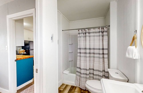 Aransas Pass House | Renovated cottage with private yard, covered patio, & W/D - snowbird-friendly