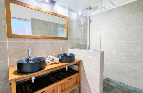 Cap Champagne Apartment | Cap Boucan - Spacieux T2 à 200m de la Plage de Boucan Canot