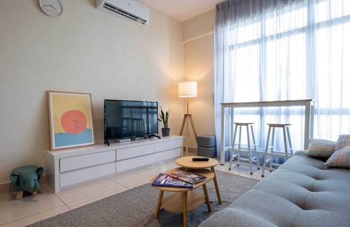 Taman Daya Apartment | Cozy & Modern 3BR Apt ARC at Austin, Free Parking
