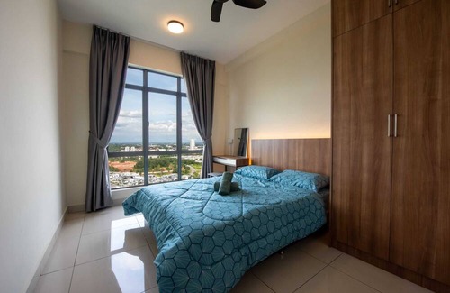 Taman Daya Apartment | Cozy & Modern 3BR Apt ARC at Austin, Free Parking