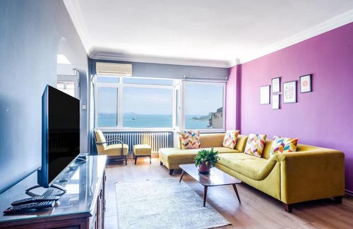 Kabatas Apartment | Magnificent Sea View Flat 5 min to Istiklal Square