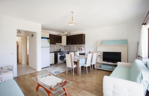 Palamutbuku Apartment | House w Balcony and Garden 1 min to Beach in Datca