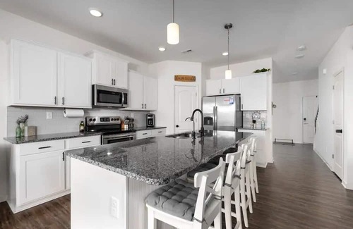 Georgetown House | Family Friendly Gem Spacious Oasis Fully Equipped Kitchen Create Memories!