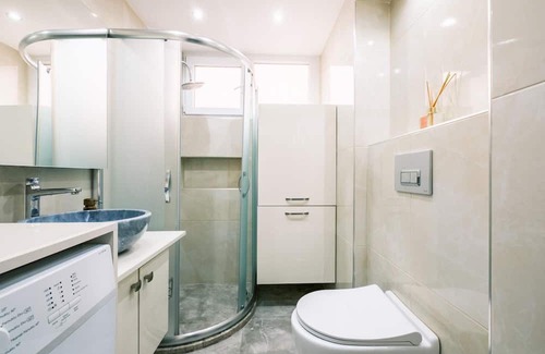 Besiktas Apartment | Chic Flat w Closed Balcony 10 min to Bebek Shore