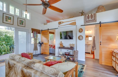 Aiea Apartment | Inviting Aiea Bungalow w/ Balcony, Grill & Views!