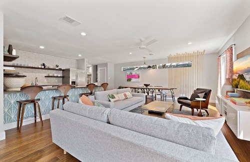 Dawson House | SoCo Groovy - Pool sleeps up to 14