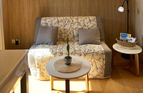 Plassay House | Homerez - House for 4 ppl. with jacuzzi, garden, terrace and balcony at Plassay