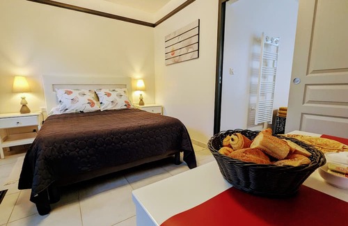 Valencay Bed & Breakfast | Guestroom Valençay, studio flat, 2 persons