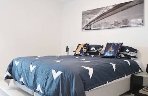 Flemington Apartment | Luxurious Flemington with Stunning Racecourse View