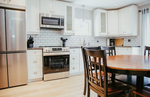 Timiskaming District House | The Miner's Den - NEW 4BED Executive Home