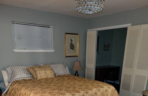 Caddo Heights-South Highlands House | South highland Classic one level close to everything and pet friendly
