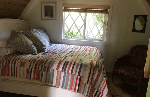 Tamalpais-Homestead Valley House | Charming private Mill Valley retreat close to Muir Woods GGBridge. Trees!