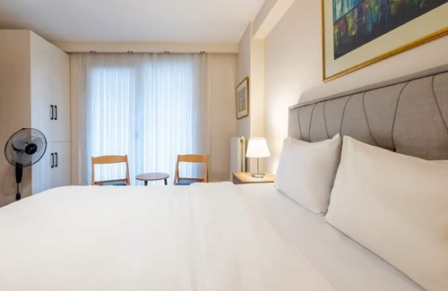 Harbiye Apartment | Pleasant Flat with Central Location in Sisli