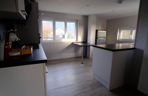 Chamousset Apartment | Évasion Savoyarde : Appartement Entre Lacs et Montagnes