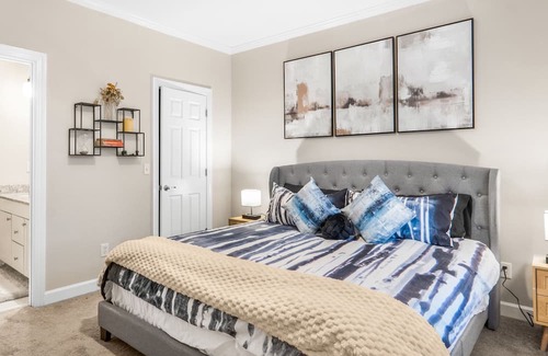 Old Irving Park House | North Carolina house