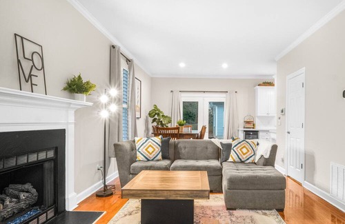 Old Irving Park House | North Carolina house