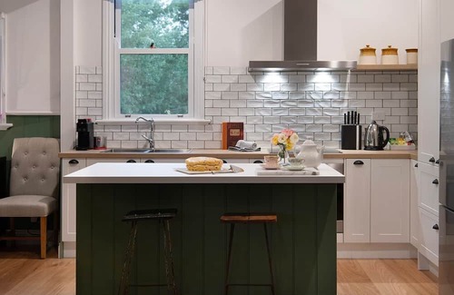 Clunes House | Trembath - Pet Friendly Restored Cottage in Clunes